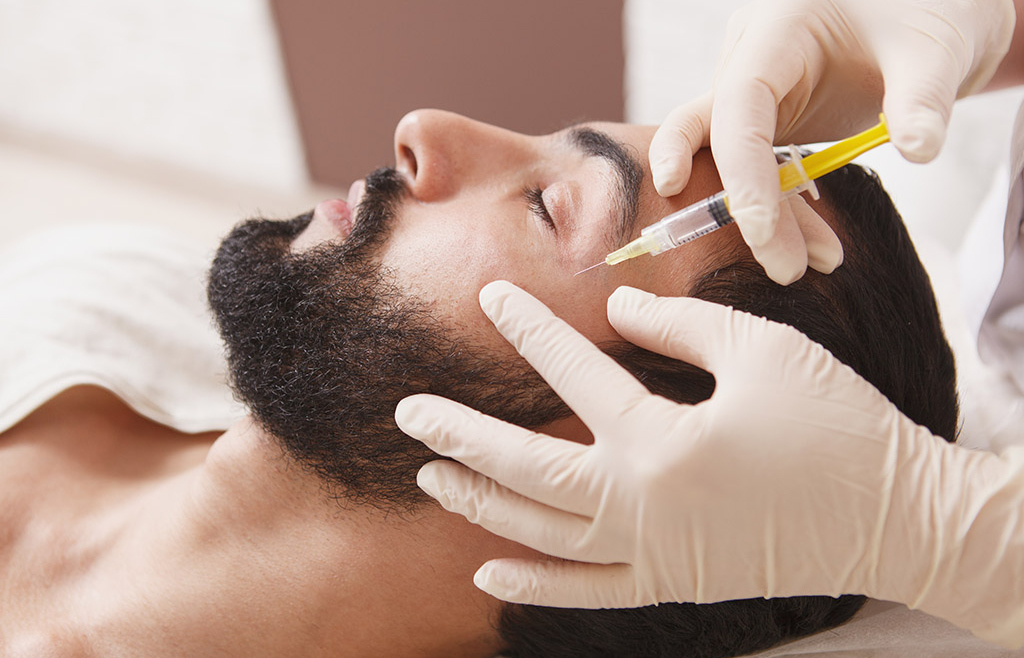 Bellezza maschile allo specchio: come la medicina estetica sta rivoluzionando il concetto di benessere nell’uomo moderno